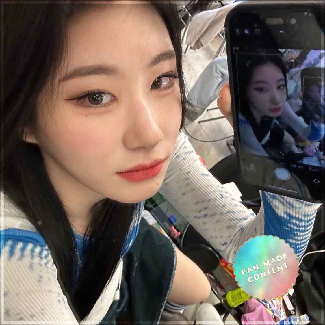 Mirror Selfies 2.0: How Chaeryeong Elevates K-Pop's Photography Game ...